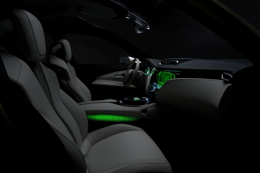  Nissan Hi-Cross Concept 2012 года  (фото 3 из 23)